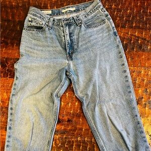 Levi’s 80s Mom Jean